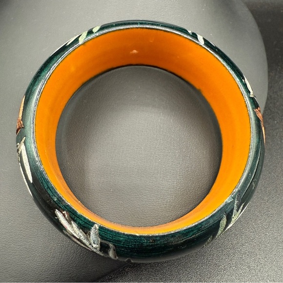 Pretty Emerald Green Etched Leaf Bangle Bracelet with Golden Yellow Interior - Picture 10 of 10